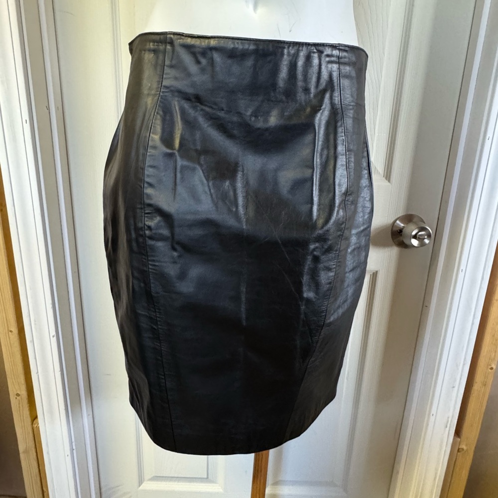 BYRNES & BAKER Lined Black Leather Skirt